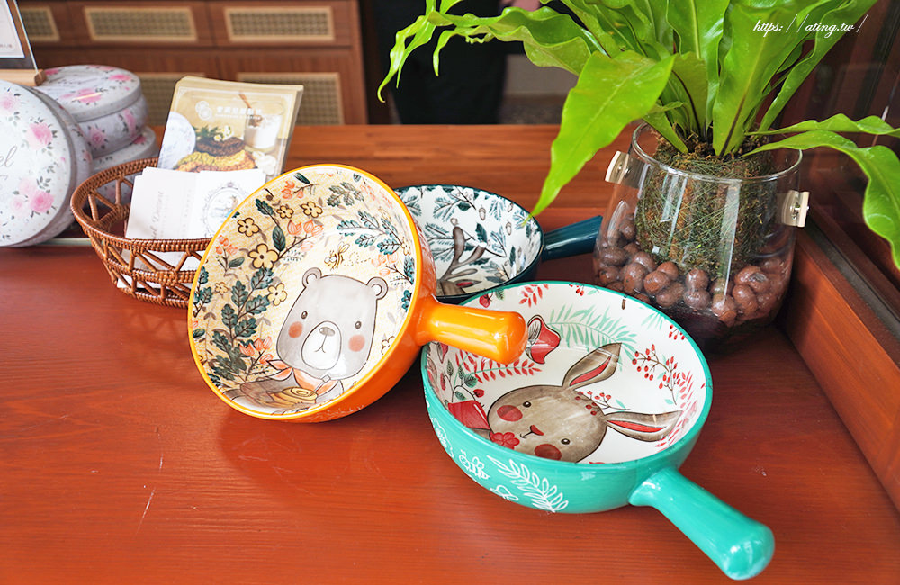 台中老宅愛莉兒甜點坊超夢幻歐式透明玻璃屋全台唯一蕾絲餅專門店