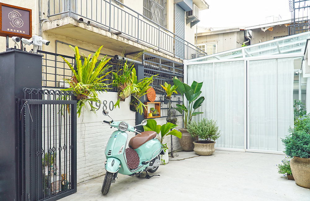 台中老宅愛莉兒甜點坊超夢幻歐式透明玻璃屋全台唯一蕾絲餅專門店