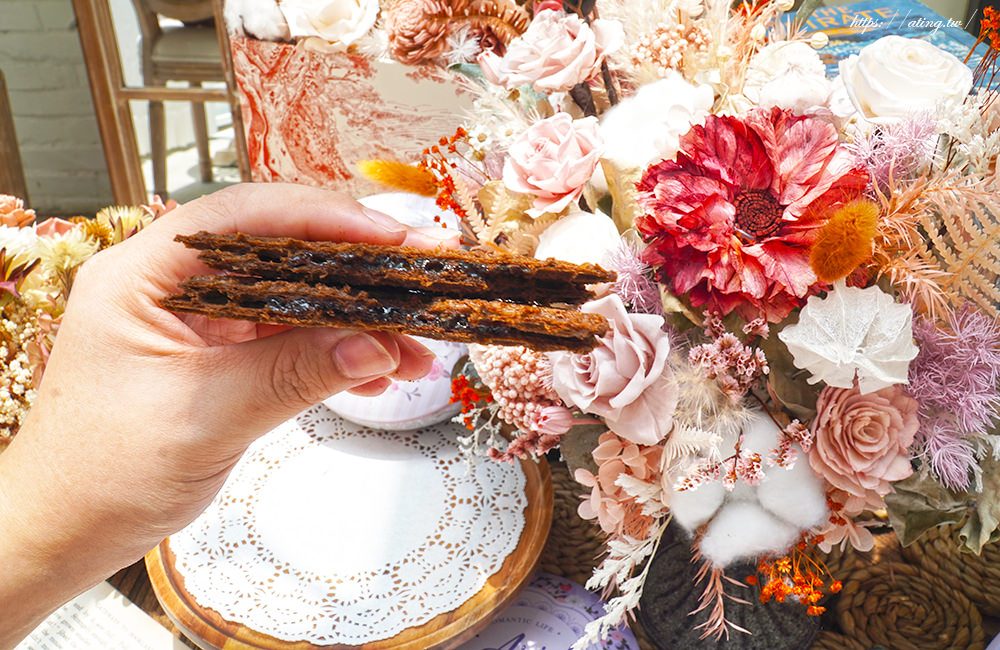 台中老宅愛莉兒甜點坊超夢幻歐式透明玻璃屋全台唯一蕾絲餅專門店