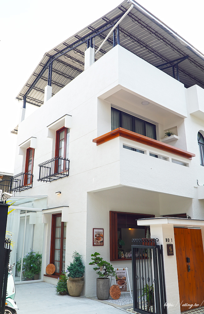 台中老宅愛莉兒甜點坊超夢幻歐式透明玻璃屋全台唯一蕾絲餅專門店