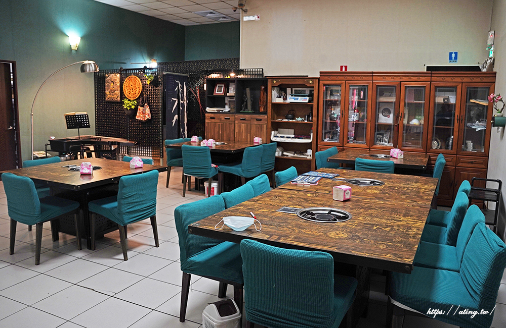 豐原十三涮重慶老火鍋｜祖傳秘製麻辣底料搭配超嫩手切溫體牛，自助吧吃到飽 CP 值爆表！