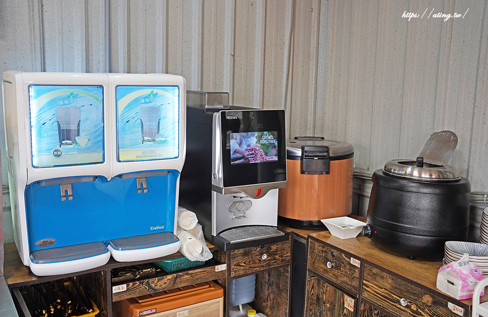 豐原十三涮重慶老火鍋｜祖傳秘製麻辣底料搭配超嫩手切溫體牛，自助吧吃到飽 CP 值爆表！