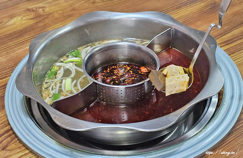 豐原十三涮重慶老火鍋｜祖傳秘製麻辣底料搭配超嫩手切溫體牛，自助吧吃到飽 CP 值爆表！