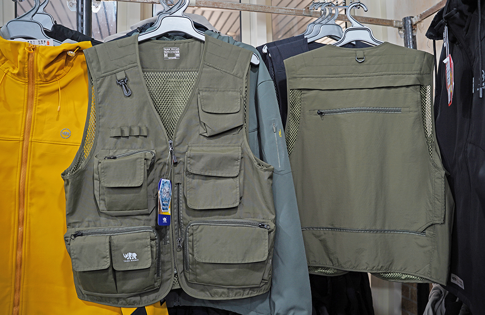 台中大里德芳路原廠犀牛黑科技機能服飾特賣會開跑全館100元起~任搭四件990元~ - 第42張圖 台中大里德芳路原廠犀牛黑科技機能服飾特賣會開跑全館100元起~任搭四件990元~