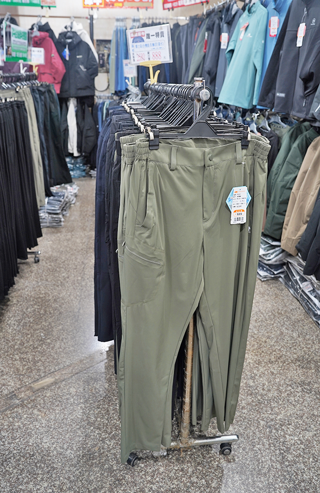 台中大里德芳路原廠犀牛黑科技機能服飾特賣會開跑全館100元起~任搭四件990元~ - 第56張圖 台中大里德芳路原廠犀牛黑科技機能服飾特賣會開跑全館100元起~任搭四件990元~