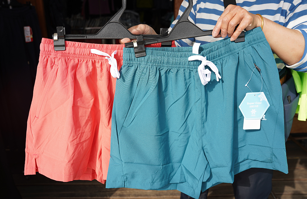 原廠犀牛黑科技機能服飾特賣會台南新市區中正路開跑全館100元起~任搭四件990元~ - 第4張圖 原廠犀牛黑科技機能服飾特賣會台南新市區中正路開跑全館100元起~任搭四件990元~