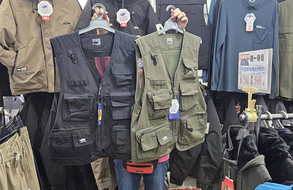 台中西區東興路原廠犀牛黑科技機能服飾特賣會開跑全館100元起~任搭四件990元~