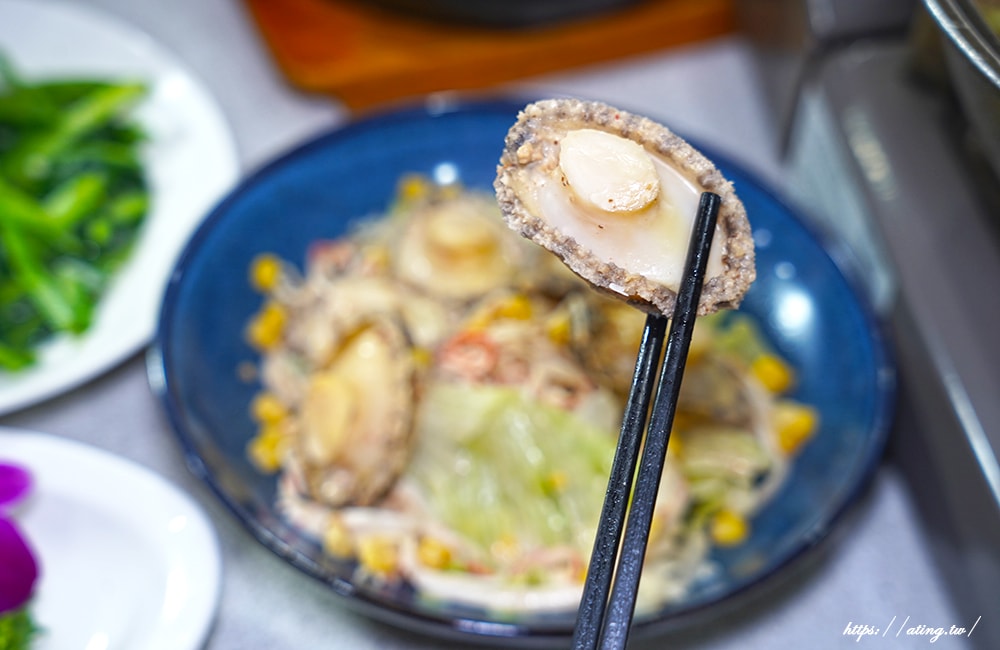 台中聚餐必衝！大祥海鮮餐廳「2026 平日限定 6 人合菜」下殺 71 折！7 菜 1 湯特價 $3200，爽吃招牌燒鵝、鮑魚粥