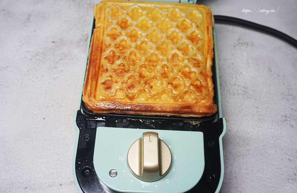 Crisp ice cream waffle maker03