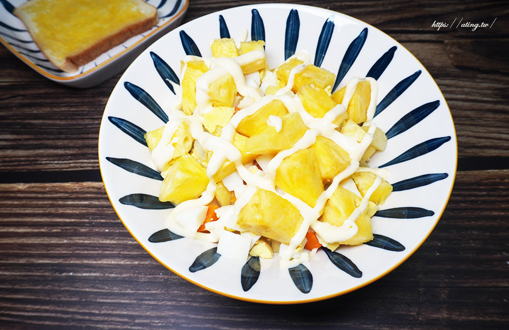 pineapple potato and egg salad07